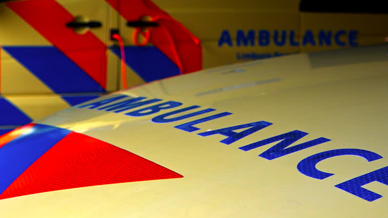 Auto over de kop in Melderslo: man gewond