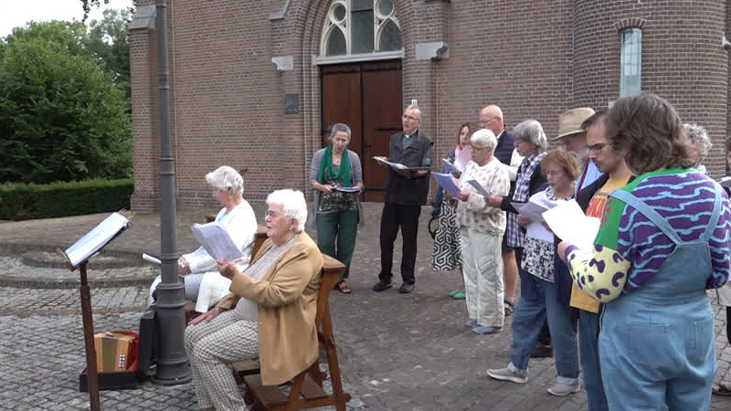 Zingen Voor Vrede in Griendtsveen verbindt dorpsgemeenschap