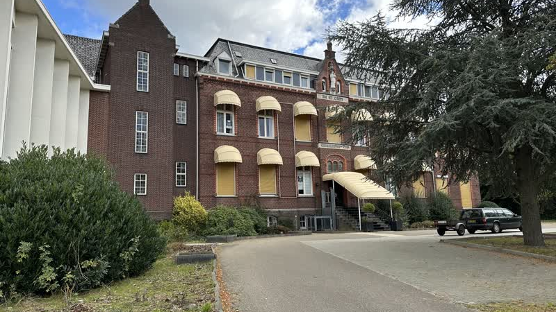 Gemeente loopt niet warm voor verslavingszorg in klooster Tienray