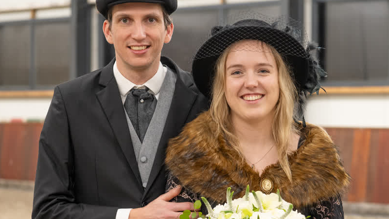 Jarno Mooren en Ilse Verstegen Boerenbruidspaar in Meterik