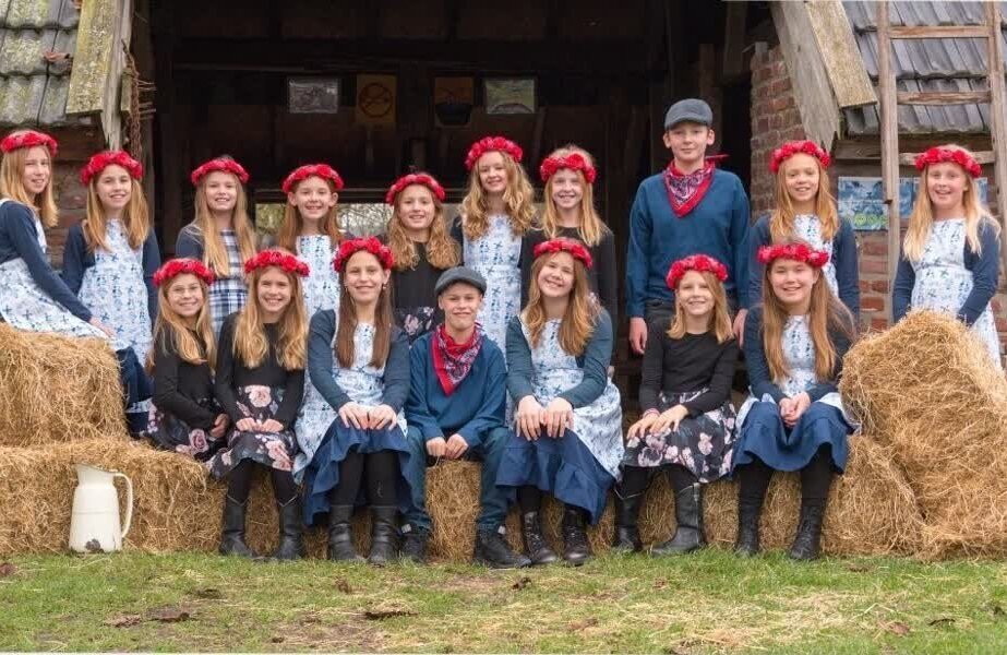 boerenbruiloft jeugd sevenum 2026.jpg