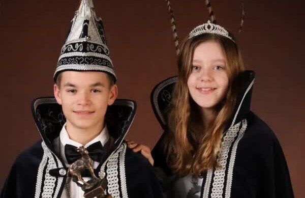 jeugdprins en prinses tienray 2026.jpg