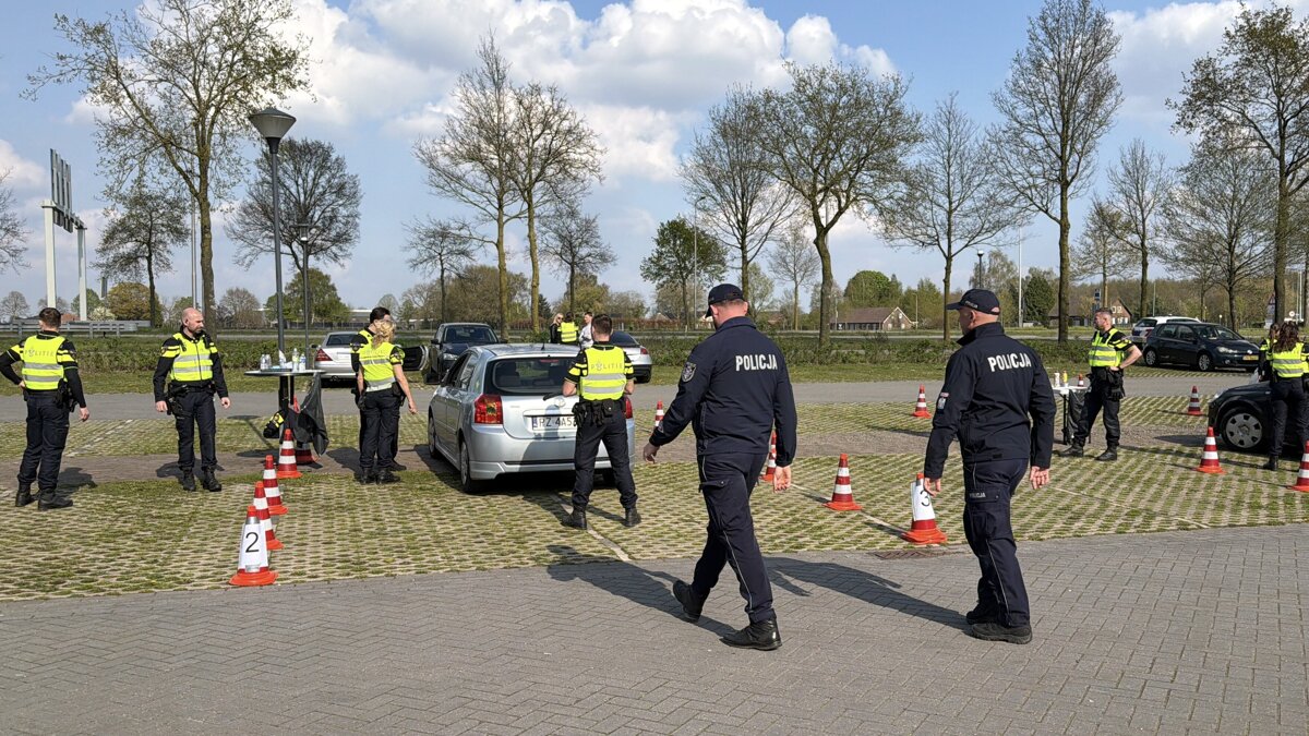 politiecontrole sevenum met poolse politie (2).jpeg