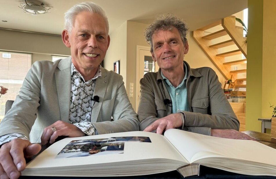 Sjoerd van den Dam en Will van den Beuken vieren dit jaar hun zilveren huwelijk.jpg