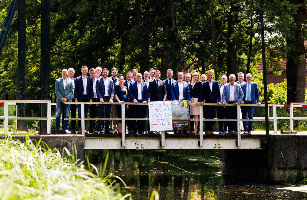 NOVEX groepsfoto ondertekenen SOK 17 juni 2026