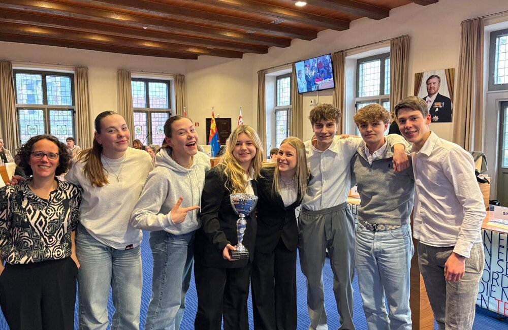 Het winnende team van het Dendron College in Horst.jpeg