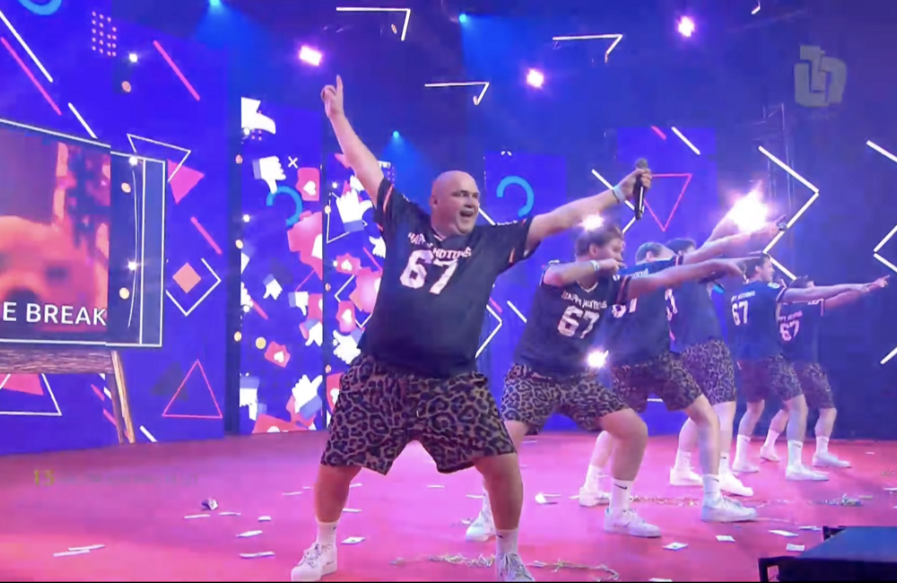 happy hotdogs in lvk finale.png