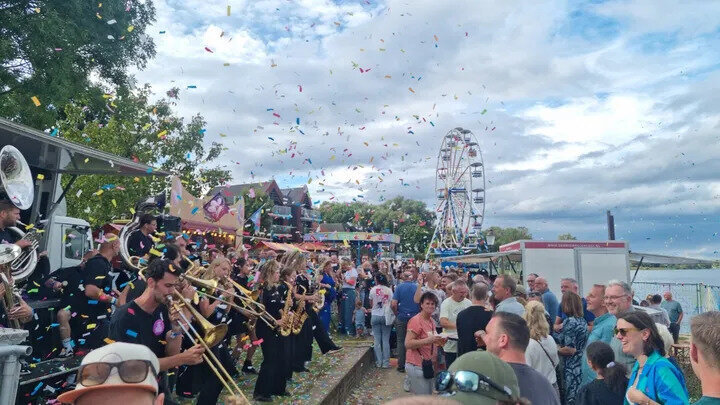 Kermis aan de Maas