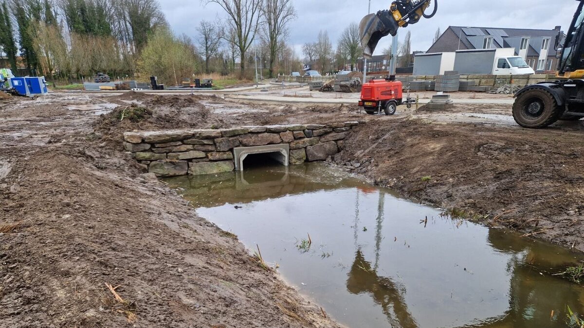 Duiker Stapelstenen Westsingel.jpg