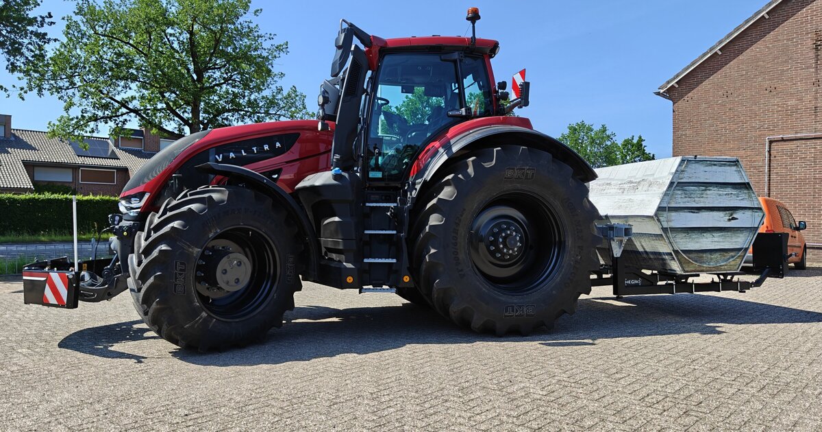 Met de tractor van America naar Polen: redacteuren maken 'wereldreis'