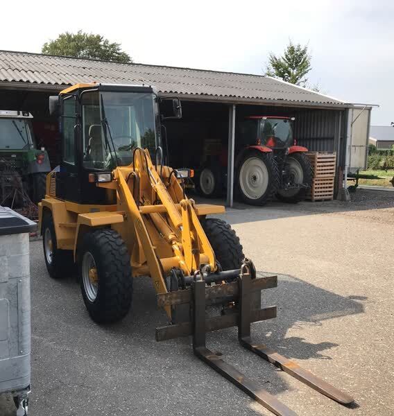 f1b6d73583a15b89e9e599bff7405c15.jpg