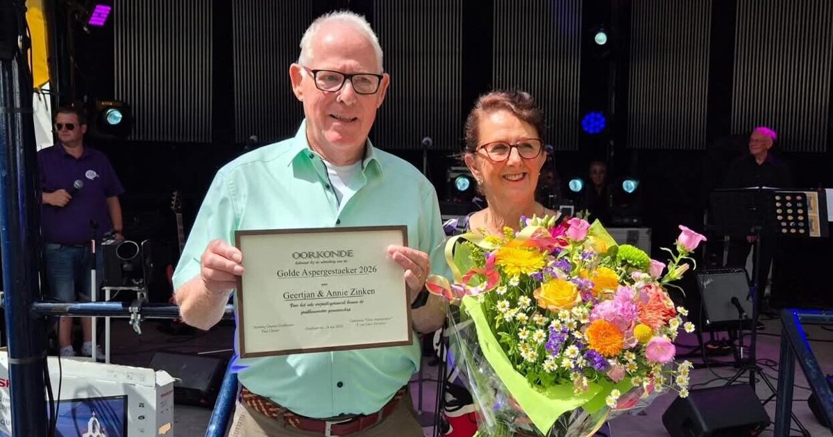 Annie en Geertjan Zinken onderscheiden met Golde Aspergestaeker