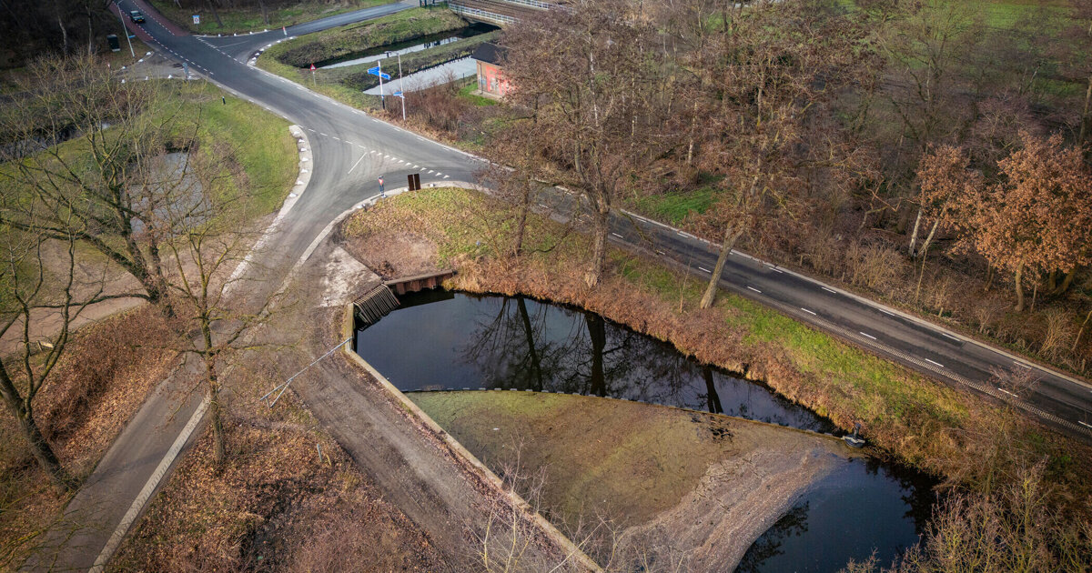 Laatste stap in waterproject Griendtsveen met drijvende vuilbarrière