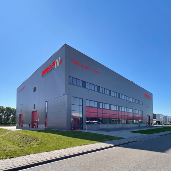 Dinnissen-gebouw-recht (1)