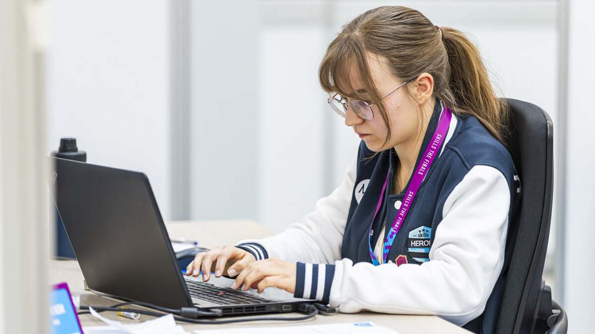 Summa_Bedrijfsadministrateur_Vera Benedix_LR_1380.jpg